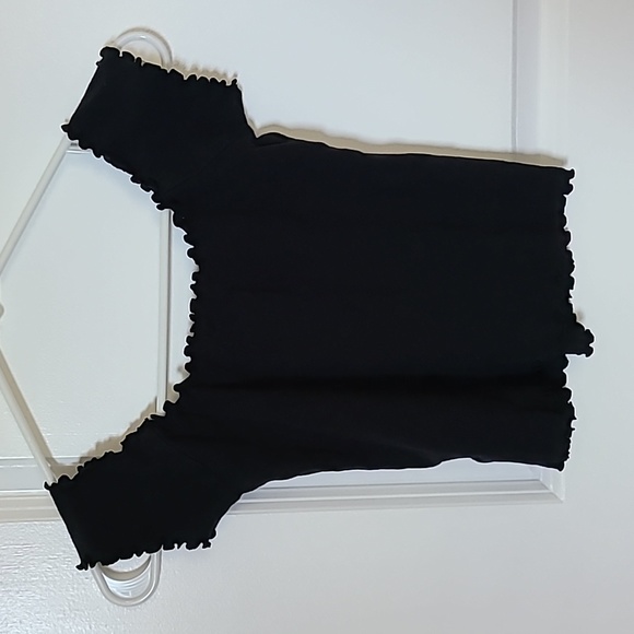 Kimchi Blue off the shoulder top - Picture 5 of 6